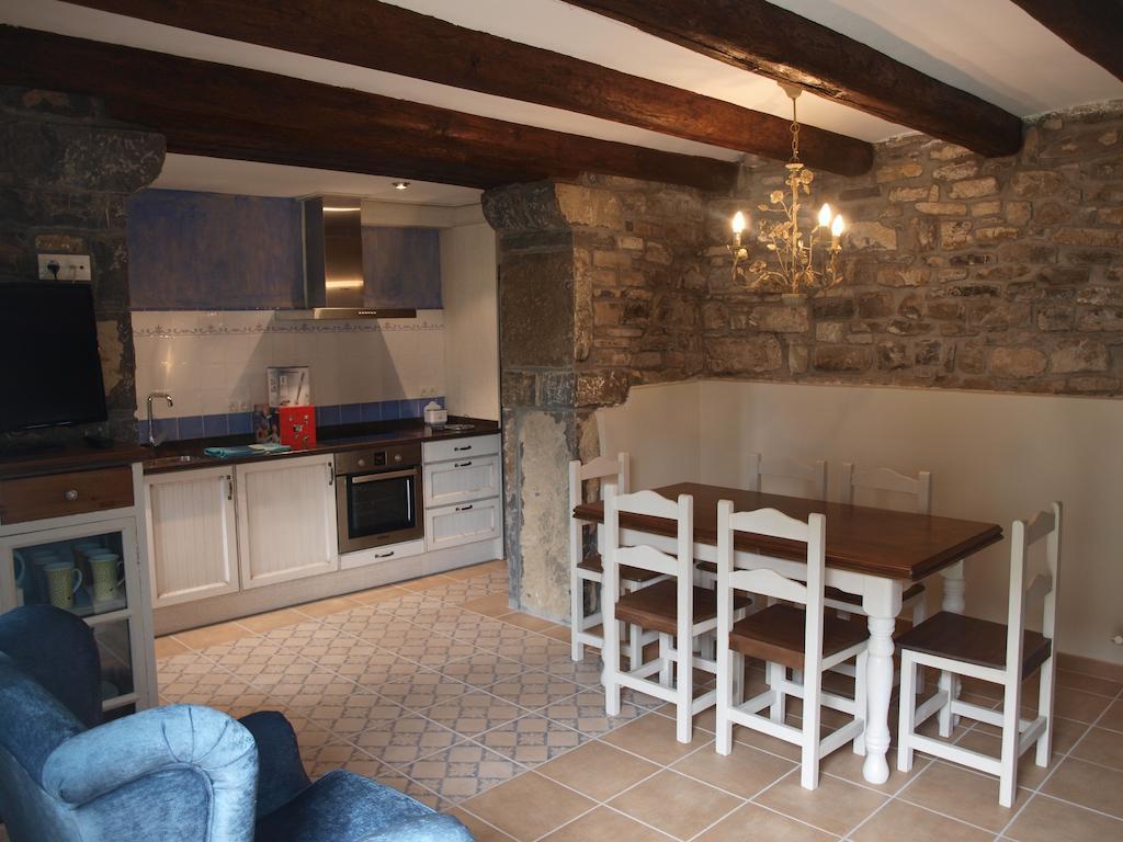 Apartamentos Casa Gallan Sarvisé 部屋 写真