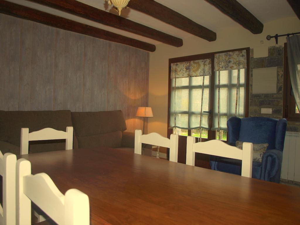 Apartamentos Casa Gallan Sarvisé 部屋 写真